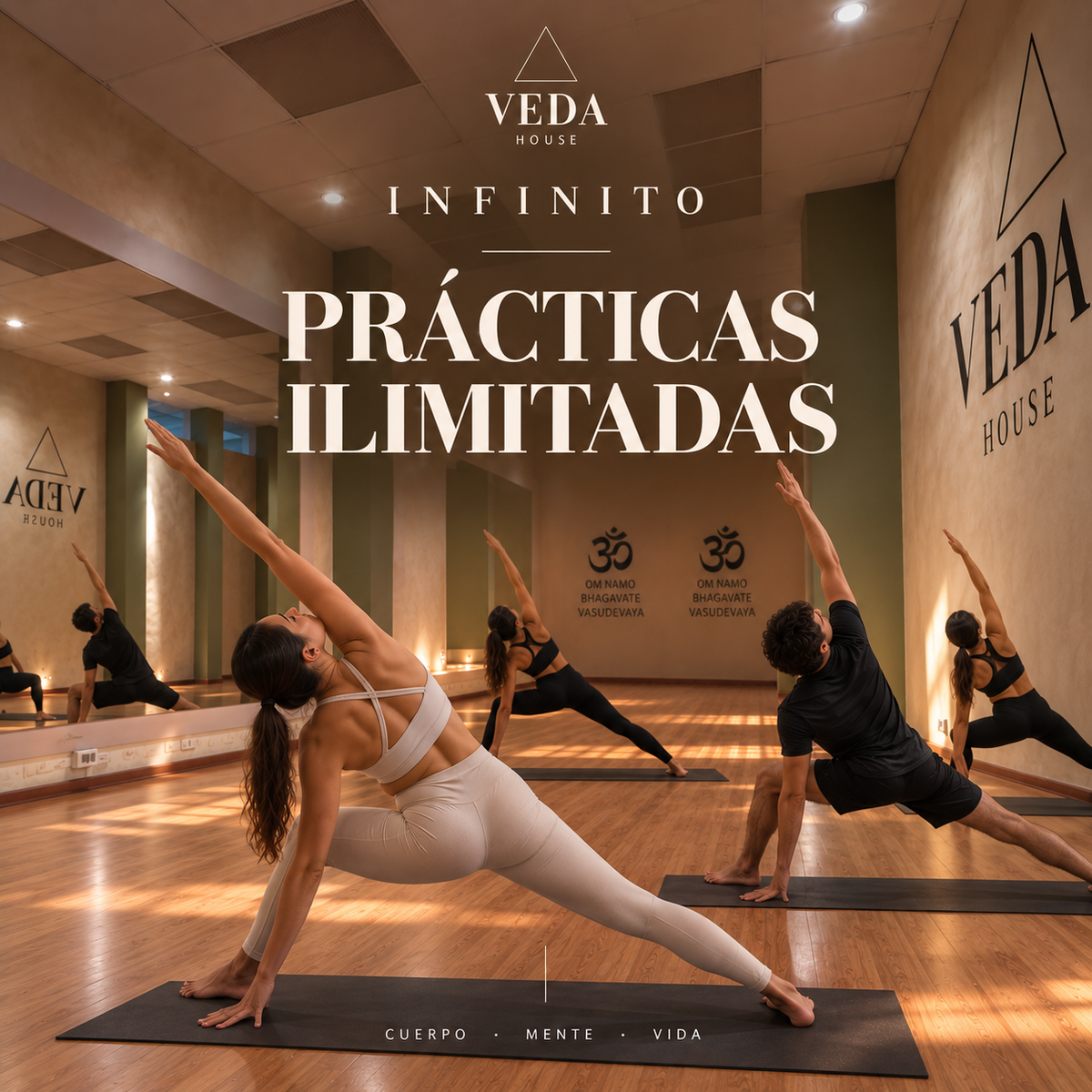 Membresía de yoga ilimitada en Quito en VEDA HOUSE, hombres y mujeres practicando yoga en espacio de bienestar en Quito, Ecuador